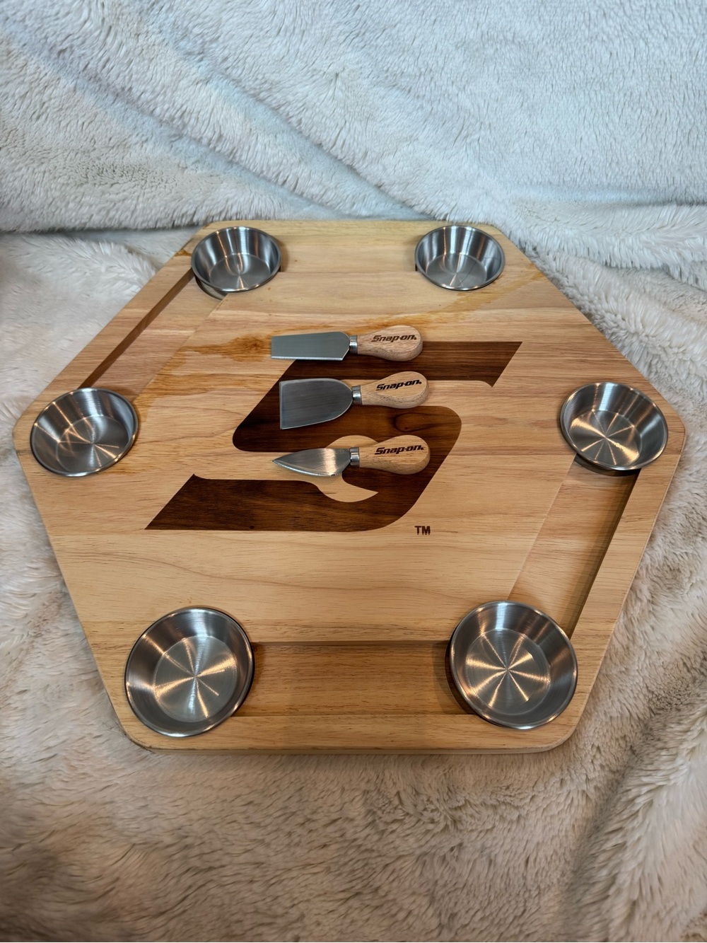 Snap-on Charcuterie Serving Board – NEW